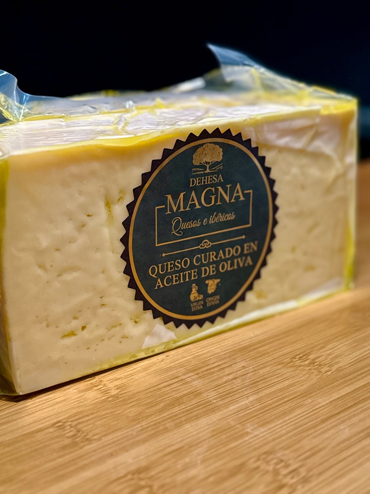 Queso Curado en Aceite  de Oliva